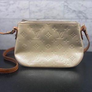 Authentic!!! Louis Vuitton crossbody